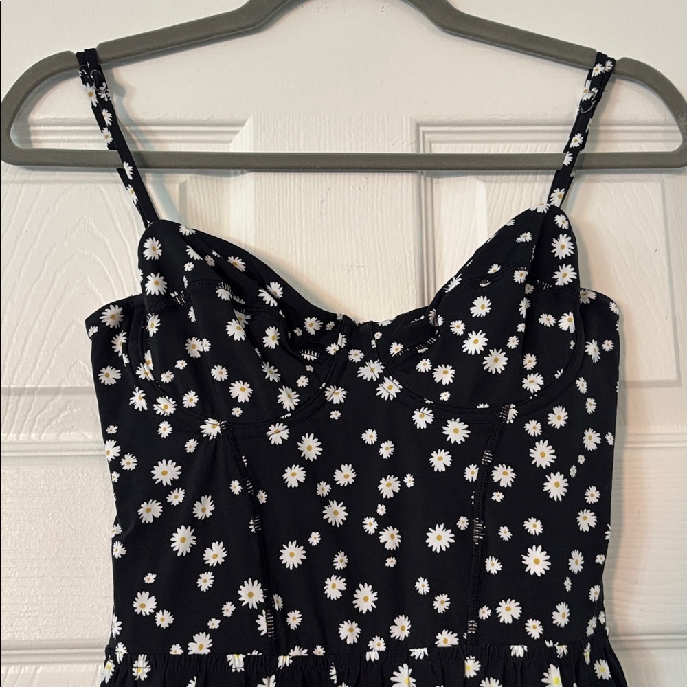 Maaji Dainty Daisy Floral Bustier Maxi Dress in Black Size Medium - Picture 2 of 7